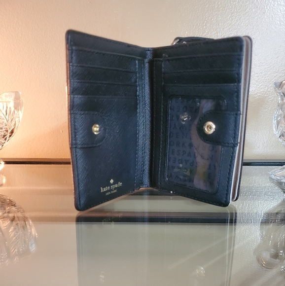 Kate Spade wallet - Picture 2 of 10
